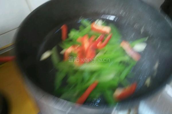 芹菜炒鸡蛋的做法图解5