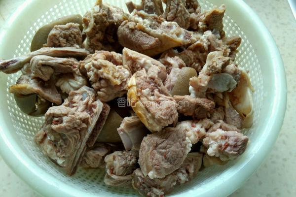 清炖羊肉汤的做法图解1