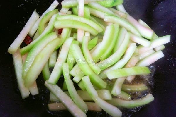 西瓜皮炒鸡蛋的做法图解10