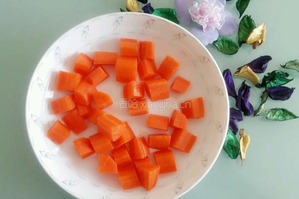 凉拌西芹胡萝卜的做法图解2
