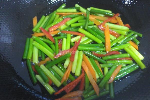 蒜苗炒牛肉的做法图解6