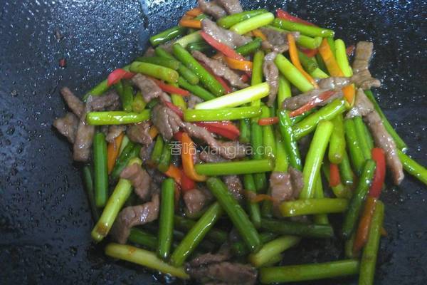 蒜苗炒牛肉的做法图解11