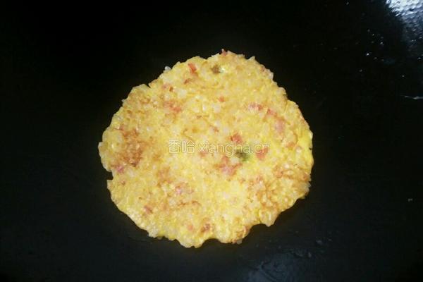 鸡蛋米饭煎饼的做法图解7