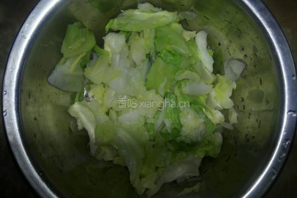 素炒洋白菜的做法图解2