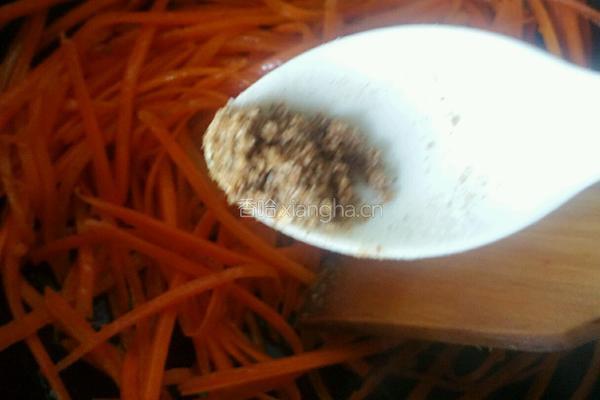 胡萝卜炒菠菜的做法图解5