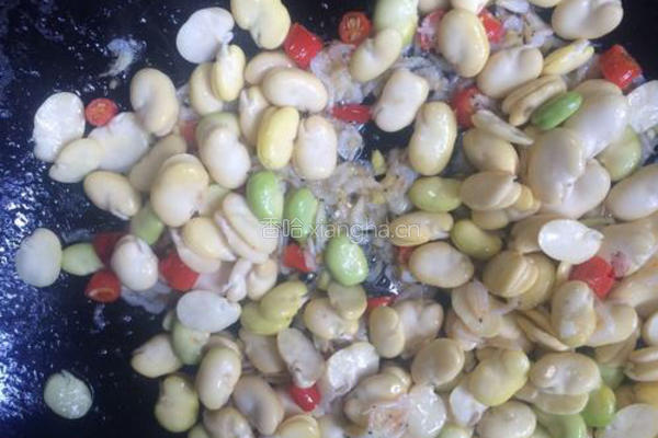 韭菜虾米炒蚕豆的做法图解6