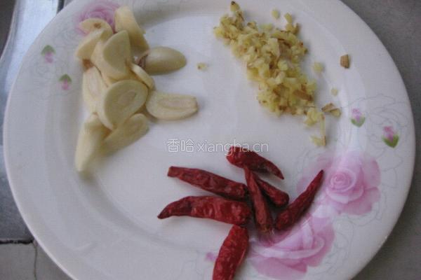 土豆烧鸡块的做法图解3
