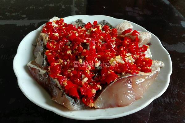 剁椒蒸鱼块的做法图解5