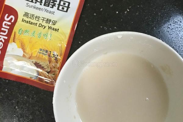 猪肉包的做法图解1