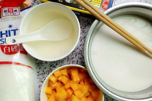 椰汁芒果糕的做法图解1
