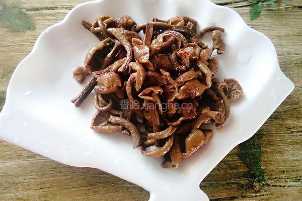 卷心菜炒滑子蘑的做法图解4