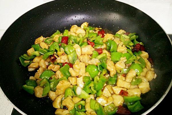 青椒麻辣鸡丁的做法图解8
