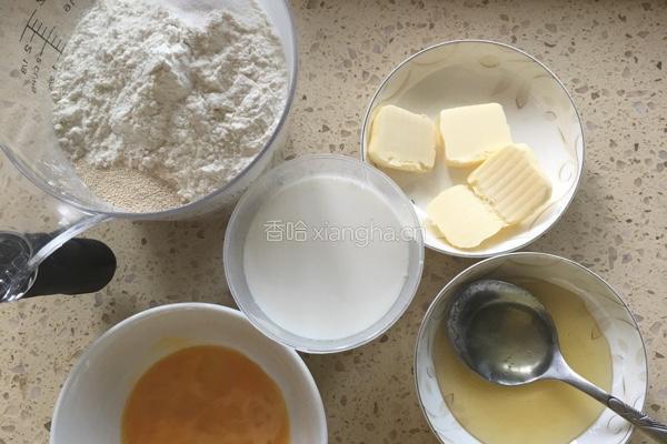 蜂蜜面包的做法图解1