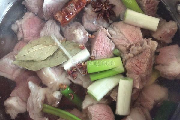 牛肉炖西红柿的做法图解6