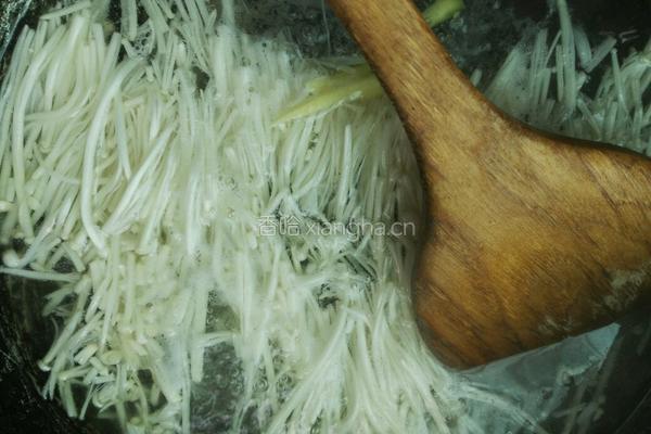 金针菇鸡蛋汤的做法图解5