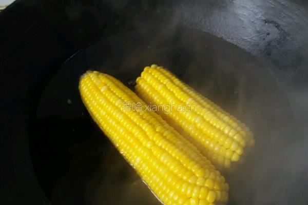 鲜榨玉米汁的做法图解2