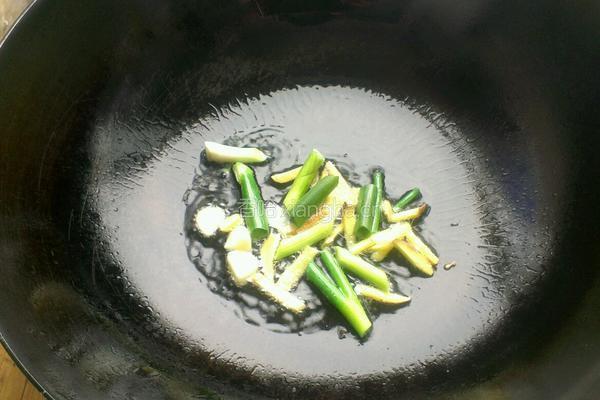 煎烧黄花鱼的做法图解4