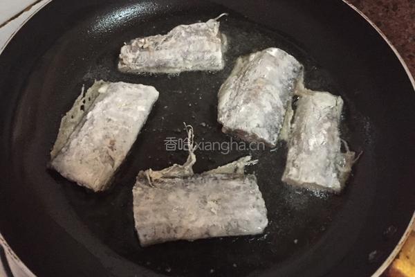 椒盐带鱼的做法图解5