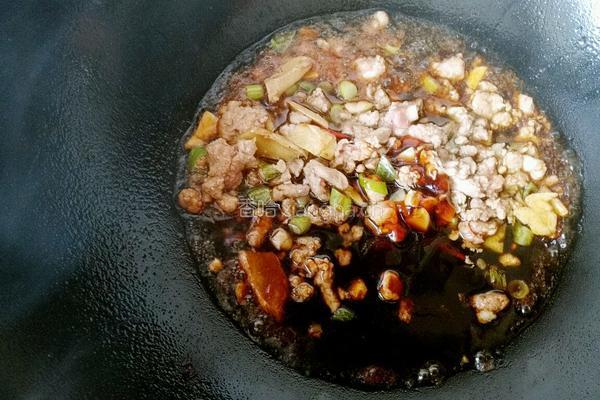 肉沫酱香小土豆的做法图解7