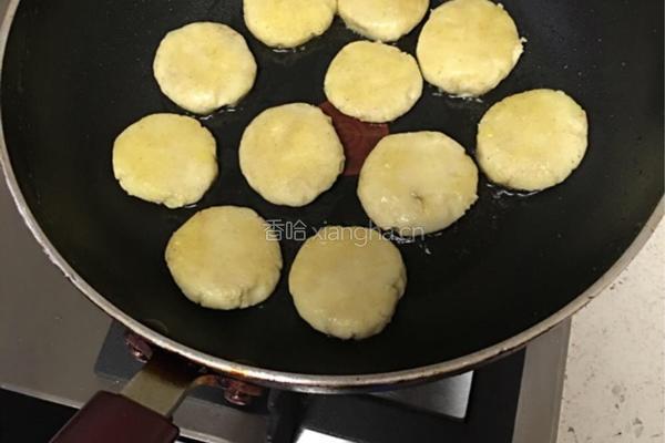 椒盐土豆饼的做法图解5