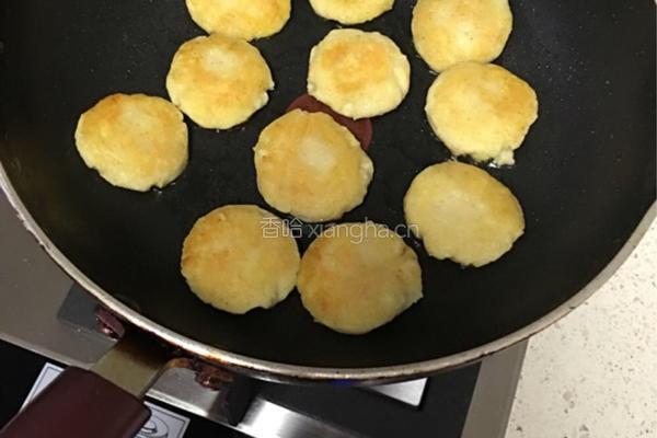 椒盐土豆饼的做法图解6