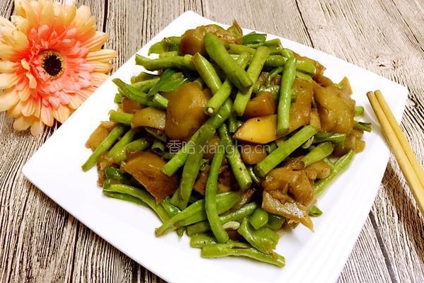蒜蓉豆角炒茄子的做法图解12