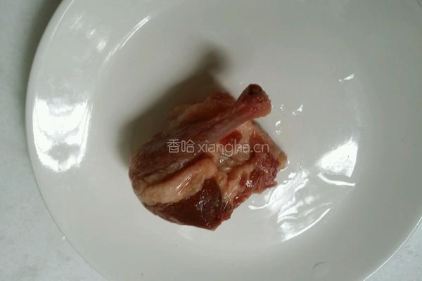 红枣鸽子汤的做法图解1