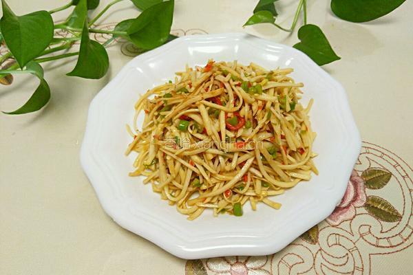 麻辣芋头丝