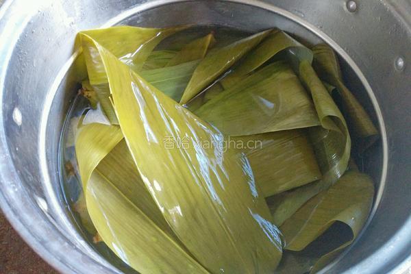 蜜枣粽子的做法图解1