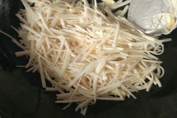 麻辣芋头丝的做法图解3