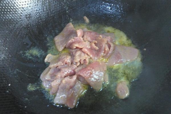 牛肉炒洋葱的做法图解2