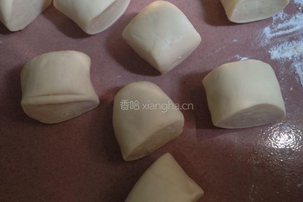 韭菜肉香菇包子的做法图解5