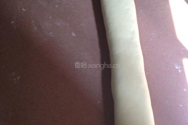韭菜肉香菇包子的做法图解4