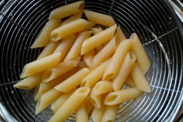意大利通心粉的做法图解3