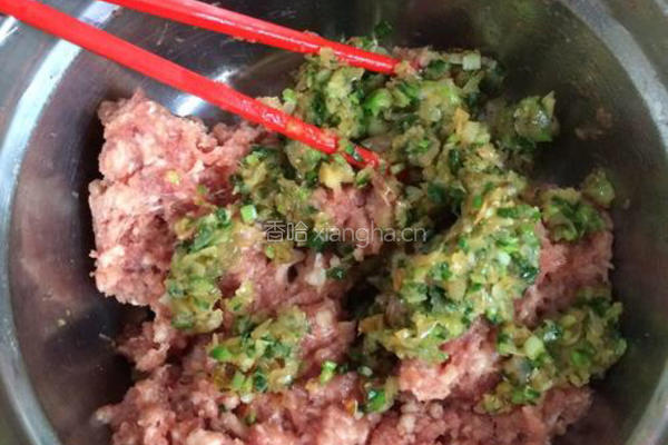香葱饺子的做法图解3
