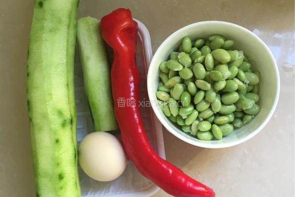 丝瓜毛豆的做法图解1