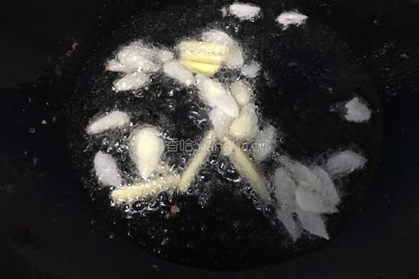 干炒河虾的做法图解3