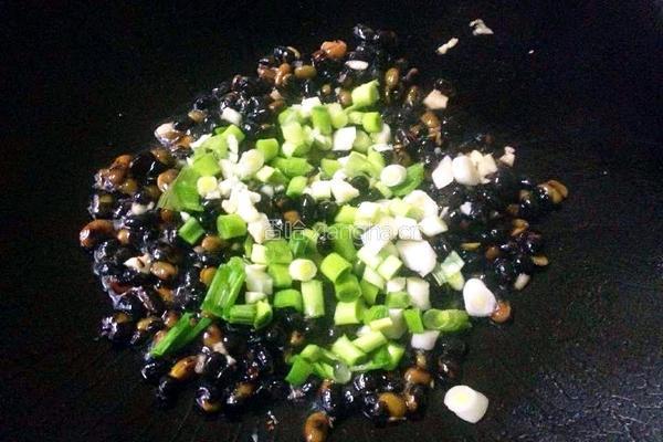 炒黑豆的做法图解9