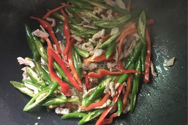 尖椒土豆炒肉丝的做法图解5