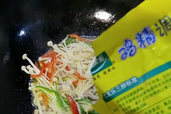 金针菇炒肉的做法图解6