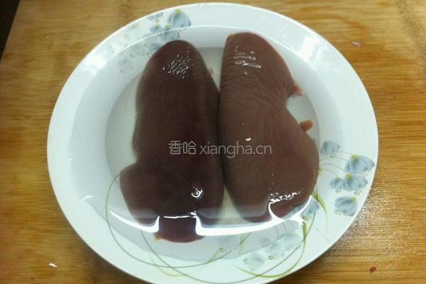 香葱炒腰花的做法图解3