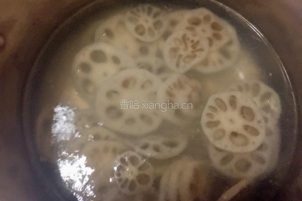 姜汁藕片的做法图解1