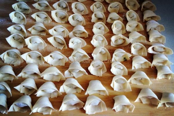 芹菜龙利鱼肉馄饨的做法图解9