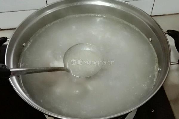 黄豆苦瓜排骨汤的做法图解5