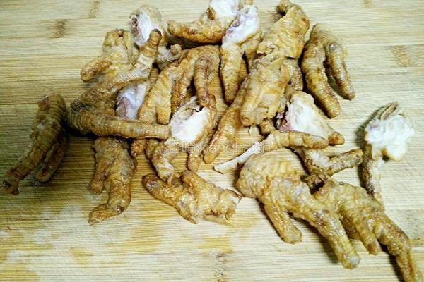 蚝豉蒸凤爪的做法图解7