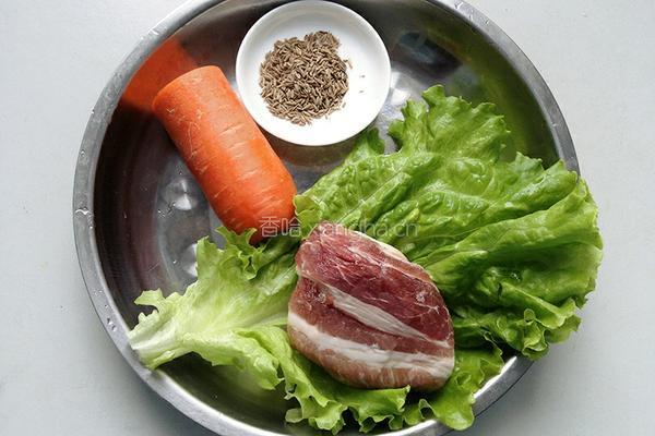孜然炒肉的做法图解1