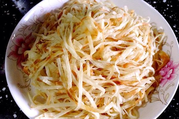 老干妈炒饼的做法图解1