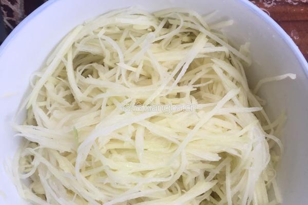 香炸土豆丝丸子的做法图解2