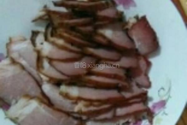 青椒洋葱炒腊肉的做法图解2