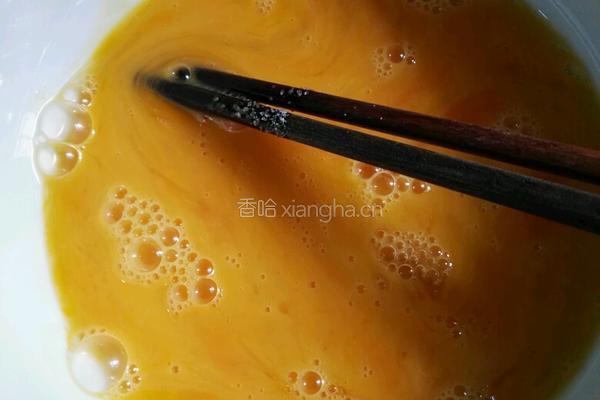 枸杞叶炒鸡蛋的做法图解3